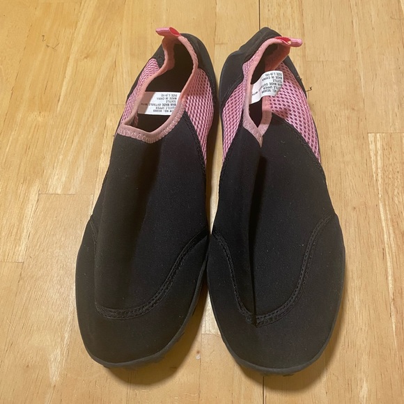 Sun & Sky Black and Pink Water Shoes NWOT - Picture 2 of 7